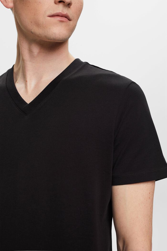 V-aukkoinen T-paita puuvillaa, slim fit -malli, BLACK, detail image number 2